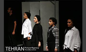 نمایش جیرجیرک، نسخه پاراجانف 9