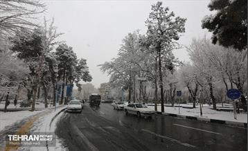 روز برفی در منطقه 8