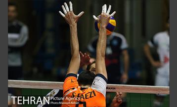 دیدار تیم های والیبال سایپا تهران و صالحین ورامین