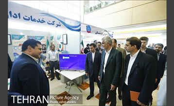 بازدید شهردار از نمایشگاه دستاوردهای معاونت توسعه منابع  انسانی شهردار تهران 1