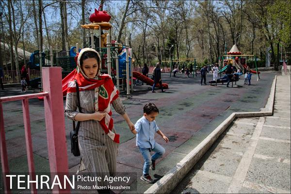 بوستان نیاوران در یک روز آفتابی 20