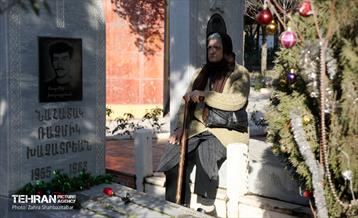 آیین غبارروبی و عطر افشانی مزار ۱۱۴ شهید مسیحی در منطقه ۱۵ 7