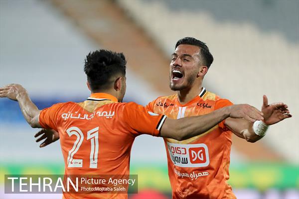 دیدار تیم های فوتبال استقلال و سایپا 25