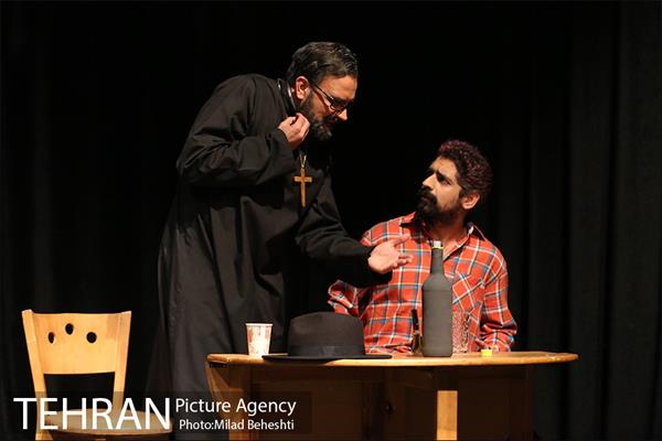 نمایش غربتی ها 4