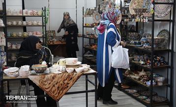 بیست و یکمین نمایشگاه زنان و تولید ملی 45