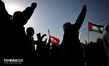 تجمع قدردانی از عملیات وعده صادق ۲ در میدان امام حسین (ع) 14