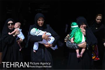 مراسم شیرخوارگان حسینی در مصلی تهران 35