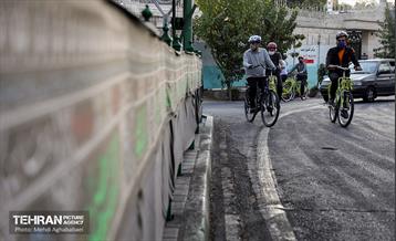 پویش سه شنبه های بدون خودرو در منطقه 8