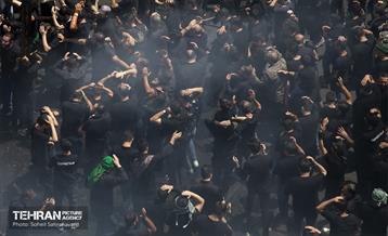 خیمه سوزان ظهر عاشورا در چهارراه گلوبندگ 7