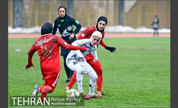 دیدار دو تیم فوتبال البرز و شهرداری بم 11