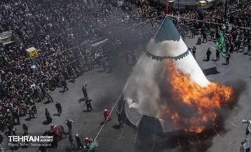 خیمه سوزان ظهر عاشورا در چهارراه گلوبندگ 11