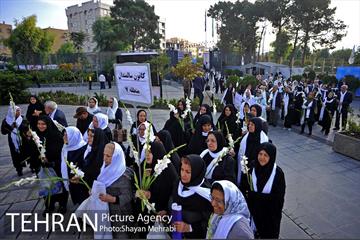 پیاده روی و گردهمایی سالمندان با حضور شهردار تهران 15