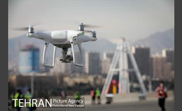 پروازدسته جمعی  پهپادها در برج میلاد تهران 8