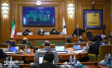 حضور شهردار تهران در چهلمین جلسه شورای اسلامی شهر 25