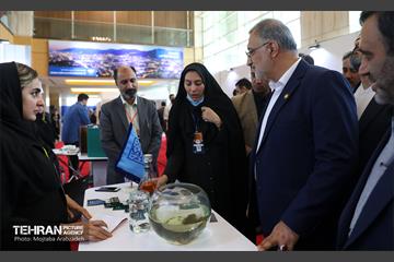 بازدید شهردار تهران از نمایشگاه بین المللی فرصت های سرمایه گذاری پایتخت