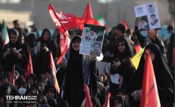 اقامه نماز بر پیکر آقای شهید ایران - 1 32