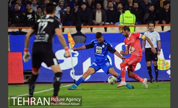 دیدار تیم‌های فوتبال استقلال - پدیده مشهد 1