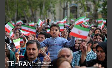 جشن روز جمهوری اسلامی در میدان مشق 10