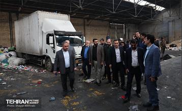 تخلیه و پلمب مرکز غیرمجاز پسماند در منطقه 17 36