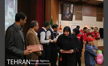 جشن رونمایی و اهدای احکام حامیان ایمنی به دانش آموزان 18