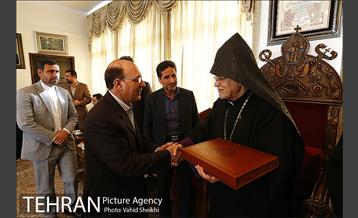 دیدار شهردار منطقه شش از کلیسای سرکیس مقدس