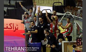 دیدار تیم های بسکتبال مهرام تهران و ذوب آهن 15