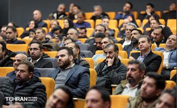 آیین تجلیل از برگزیدگان مناطق 22 گانه 61