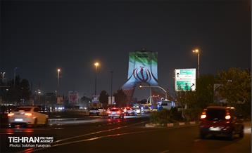 جشن نور پیروزی تیم ملی در میدان آزادی  18