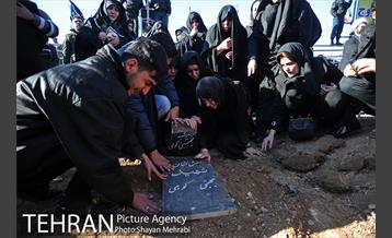 تشییع شهدای آتش نشان  در بهشت زهرا(س) -4 22