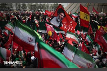 تشییع پیکر آقای شهید ایران - 4 43