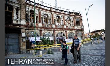 بازدید شهردار تهران از خسارت آتش سوزی اخیر میدان حسن آباد 12