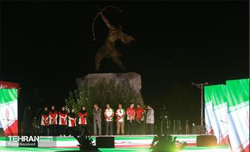 آیین رونمایی از مجسمه آرش کمانگیر 4