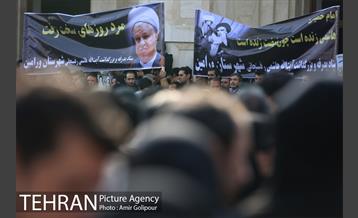 حضور مردم در حرم مطهر امام (ره) برای تشییع پیکر آیت الله هاشمی رفسنجانی 22