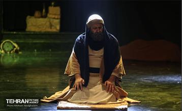 نمایش آیینی خانه ای از گل و اندوه 39