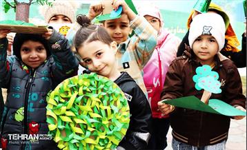 غرس ۱۱۰۰ نهال در منطقه ۱۱ 22