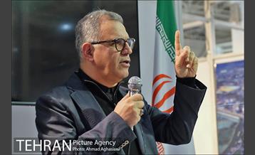 بازدید مشاور و مدیر کل دفتر شهردار تهران از هفتمین نمایشگاه ایران ساخت 16