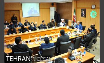 جلسه دورنگاه ارتباطات تهران شهر 21