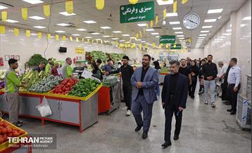 تور رسانه‌ای بازدید از بازارهای میوه و تره‌بار 6