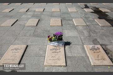 زیارت اهل قبور در آخرین پنجشنبه سال 1400