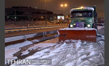بازدید شبانه مدیران شهری از سایت های برف روبی  17