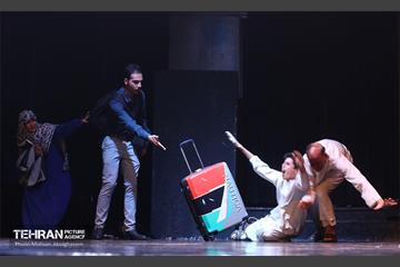 نمایش آیینی خانه ای از گل و اندوه 65