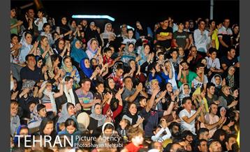 ویژه برنامه شب فیروزه ای در دریاچه شهدای خلیج فارس 6