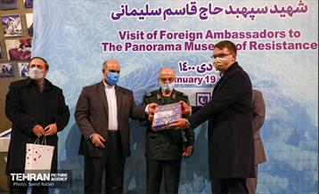 بازدید سفرا از سراسرنمای شهید سلیمانی 40