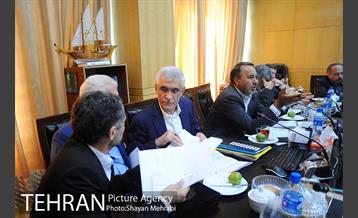 حضور شهردار تهران در کمیسیون عمران مجلس شورای اسلامی 8