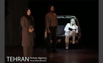 نمایش غلامرضا لبخندی 17