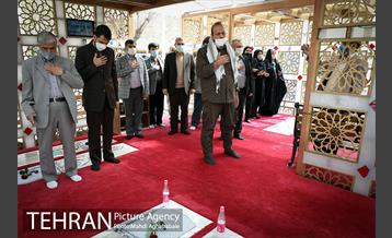 غبارروبی مزار شهدای گمنام فدک 8