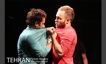 نمایش آندورا‎ 15