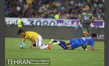 دیدار استقلال و صنعت نفت آبادان در لیگ برتر فوتبال 30