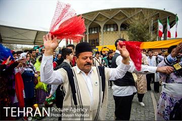جشنواره نوروزگاه در چهارراه ولیعصر 4