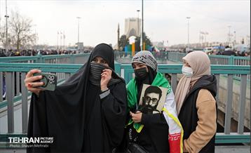 راهپیمایی ۲۲ بهمن در تهران - 3 13